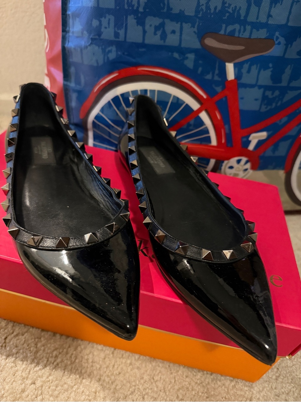 Valentino Garavani Black Patent Pointed Rockstud Flats